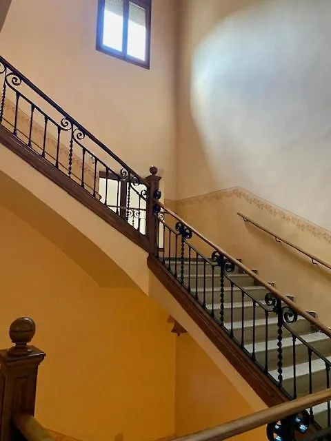 Guest house Residencia Sagrada Familia Hotel La Seu d'Urgell Spain